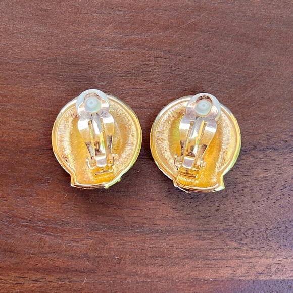 Swarovski Vintage Clip Earrings. - Picture 3 of 5